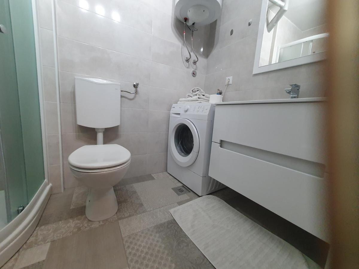 Apartman Ante Vinkovci Exterior foto
