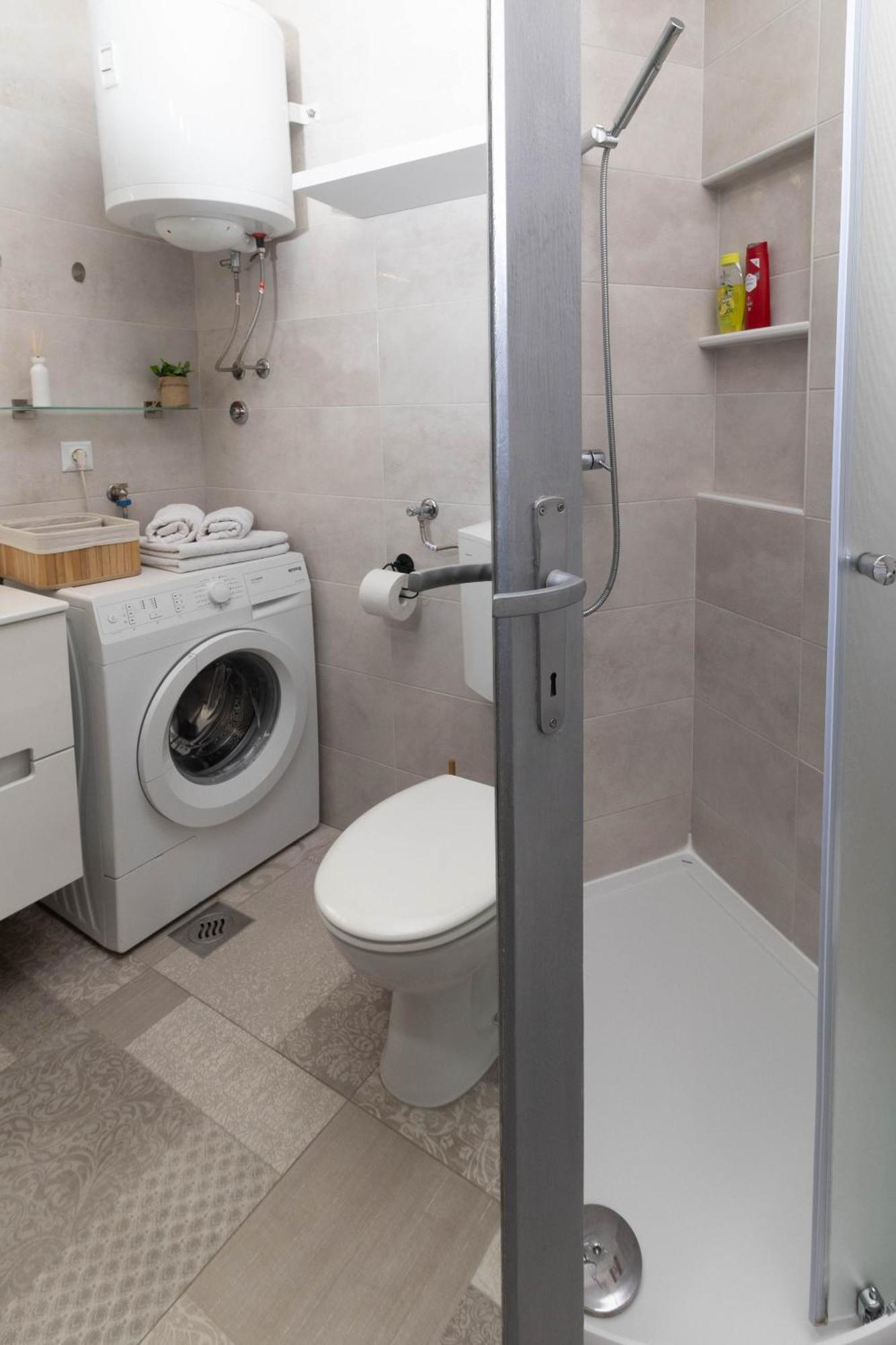 Apartman Ante Vinkovci Exterior foto
